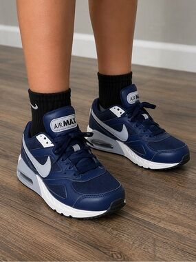 Nike Kids  Air Max Running Sneakers in Navy and Light Gray-size 5
